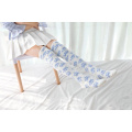 Calcetines borrosos de invierno personalizados cálidos sobre la rodilla calcetines altos calcetines para dormir